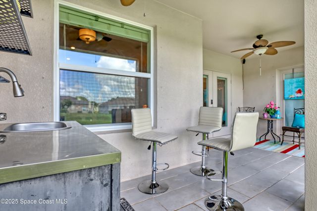 1121 Morgan Circle NE, Palm Bay, FL 32905