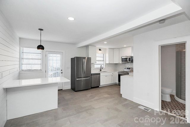 3121 Kirkland Avenue, Charlotte, NC 28208