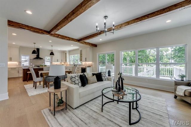 2632 Salem, Brentwood, MO 63144