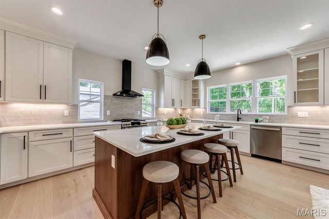 2632 Salem, Brentwood, MO 63144