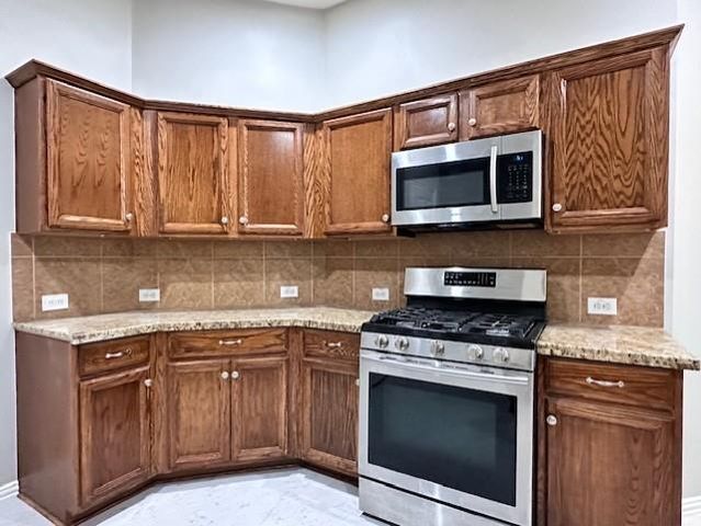 18507 S Raven Shore Drive, Cypress, TX 77433