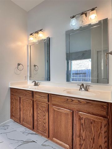 18507 S Raven Shore Drive, Cypress, TX 77433