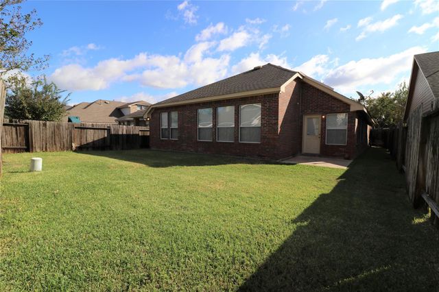 18507 S Raven Shore Drive, Cypress, TX 77433