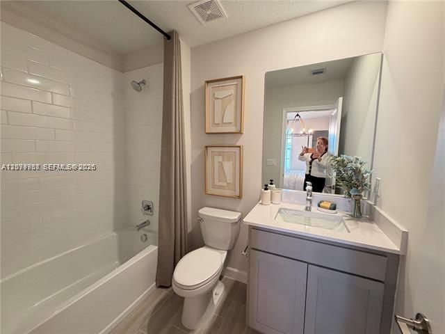 19853 Whispering Creek Road 18853, Loxahatchee, FL 33470