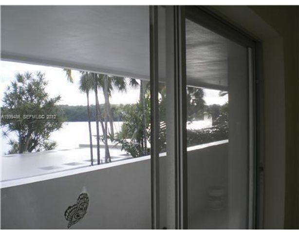 500 BAYVIEW Drive 122, Sunny Isles Beach, FL 33160