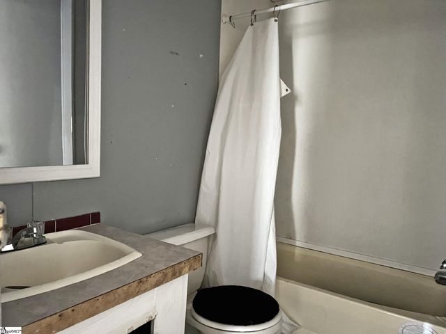 123 White Horse Road Extension, Greenville, SC 29605