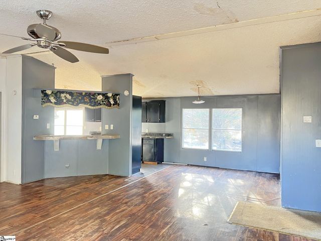 123 White Horse Road Extension, Greenville, SC 29605