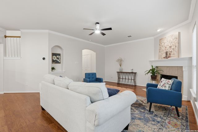 936 PERSIAN GDN, San Antonio, TX 78260