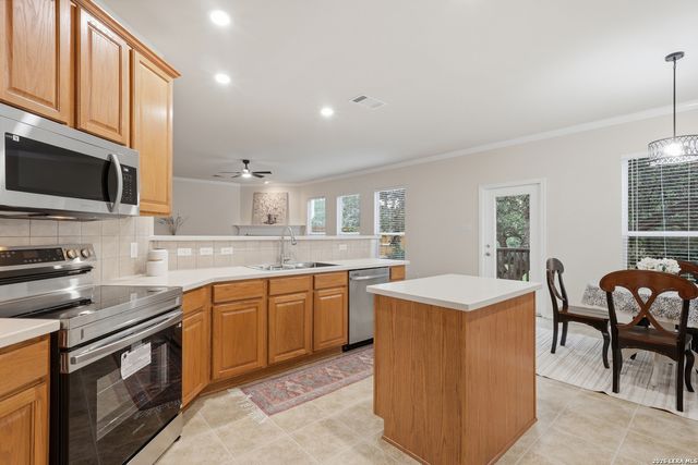 936 PERSIAN GDN, San Antonio, TX 78260