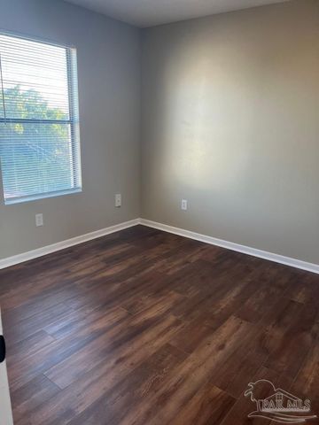 3202 Redwood Ln B, Gulf Breeze, FL 32563