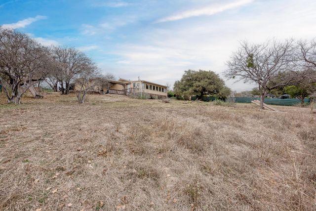 125 Winding WAY, Sunrise Beach, TX 78643
