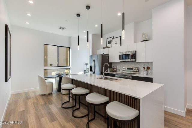 4220 N 32ND Street 3, Phoenix, AZ 85018