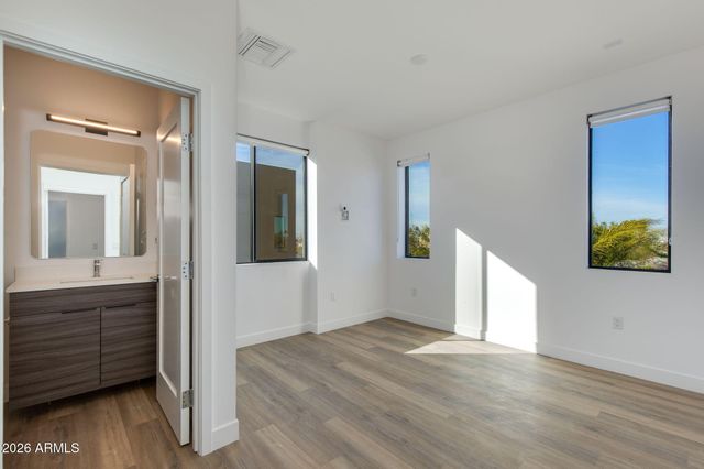 4220 N 32ND Street 3, Phoenix, AZ 85018