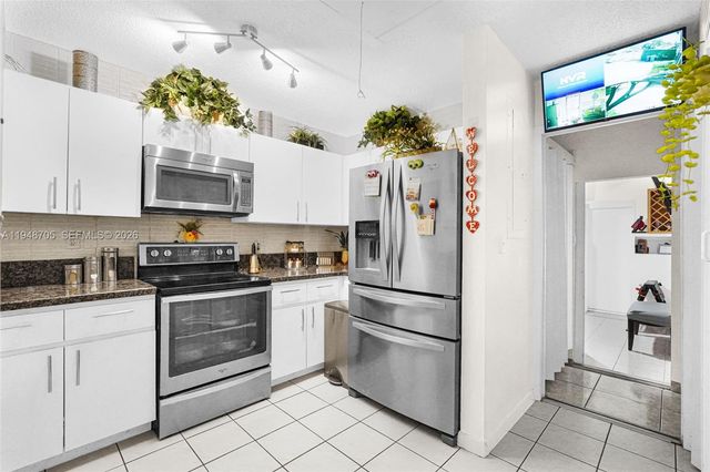 14344 SW 159th Ter, Miami, FL 33177