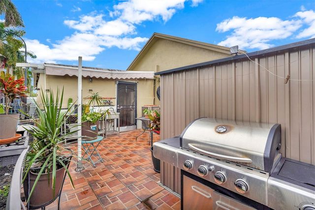 14344 SW 159th Ter, Miami, FL 33177