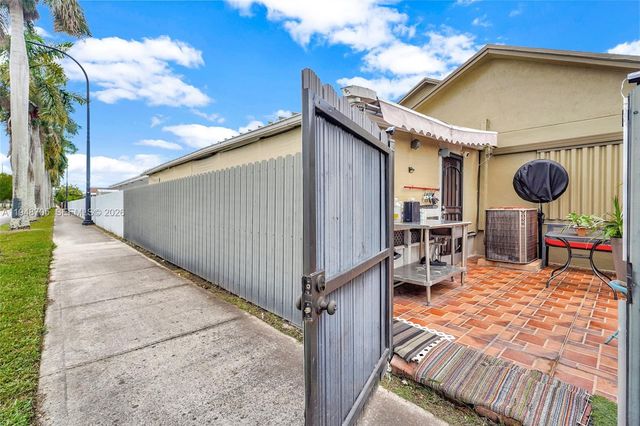 14344 SW 159th Ter, Miami, FL 33177