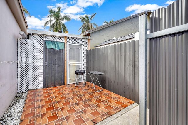 14344 SW 159th Ter, Miami, FL 33177