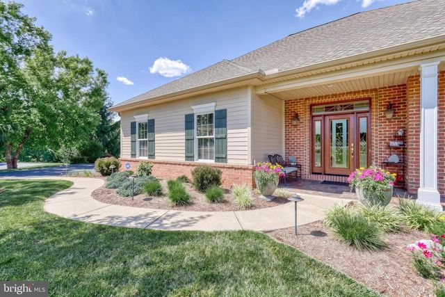 105 BELLOWS CT, Lewisberry, PA 17339