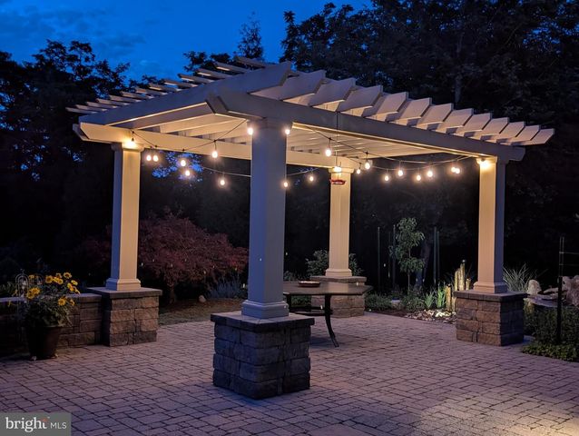 105 BELLOWS CT, Lewisberry, PA 17339