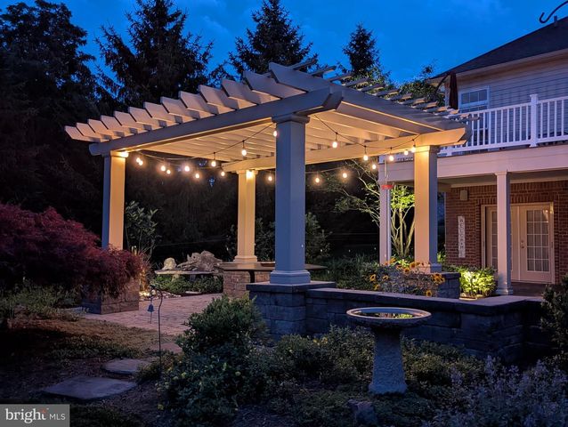 105 BELLOWS CT, Lewisberry, PA 17339