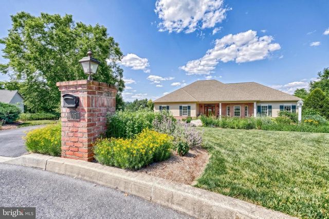 105 BELLOWS CT, Lewisberry, PA 17339