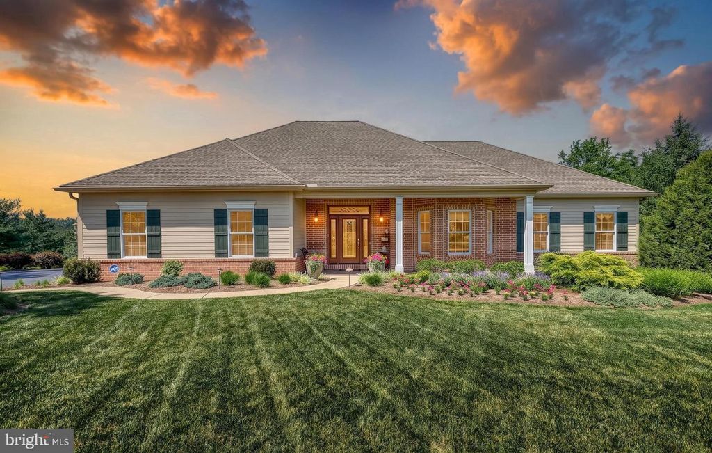 105 BELLOWS CT, Lewisberry, PA 17339