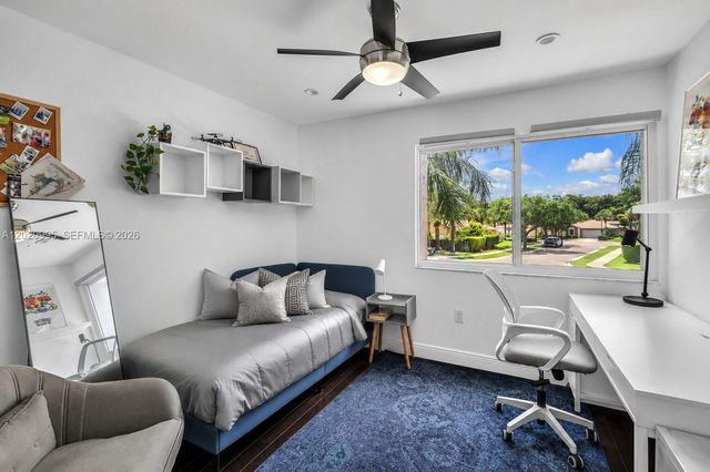 16601 Sapphire Mnr, Weston, FL 33331