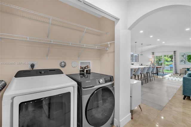 16601 Sapphire Mnr, Weston, FL 33331