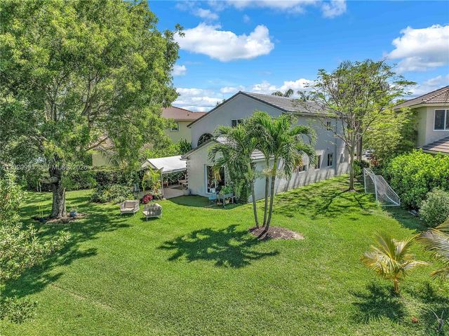16601 Sapphire Mnr, Weston, FL 33331