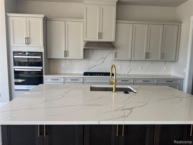 2417 Provencal Drive, Commerce Twp, MI 48382