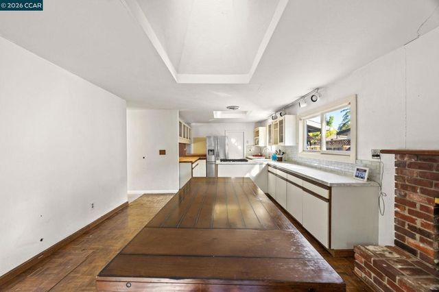 37 Cornell Ct, Pleasant Hill, CA 94523
