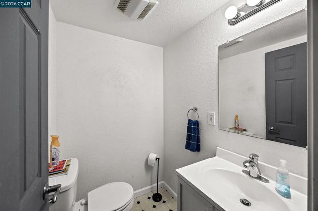 37 Cornell Ct, Pleasant Hill, CA 94523