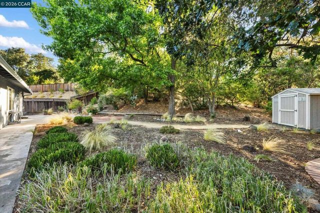 37 Cornell Ct, Pleasant Hill, CA 94523