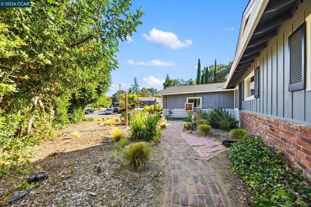 37 Cornell Ct, Pleasant Hill, CA 94523