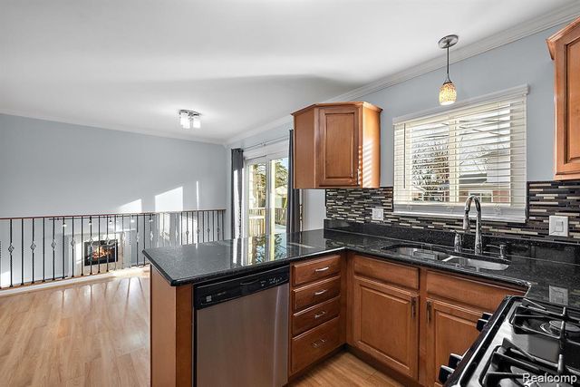 4058 Colonial Boulevard, Troy, MI 48085