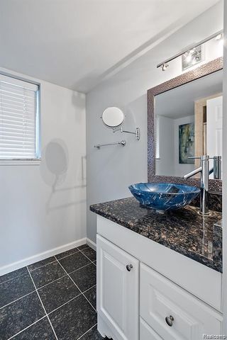 4058 Colonial Boulevard, Troy, MI 48085