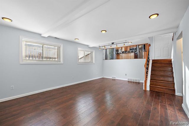 4058 Colonial Boulevard, Troy, MI 48085