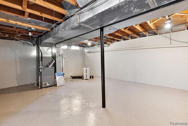 4058 Colonial Boulevard, Troy, MI 48085