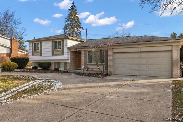 4058 Colonial Boulevard, Troy, MI 48085