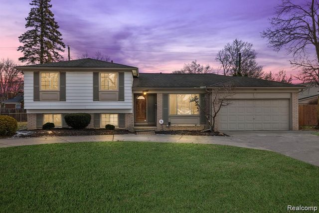 4058 Colonial Boulevard, Troy, MI 48085