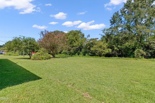 2307 Us 70-a E, Pine Level, NC 27568