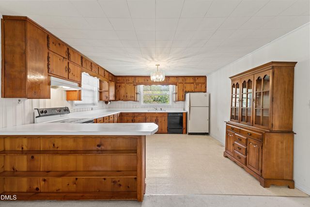 2307 Us 70-a E, Pine Level, NC 27568