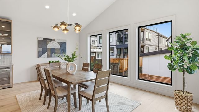 1015 N 35th Street, Renton, WA 98056