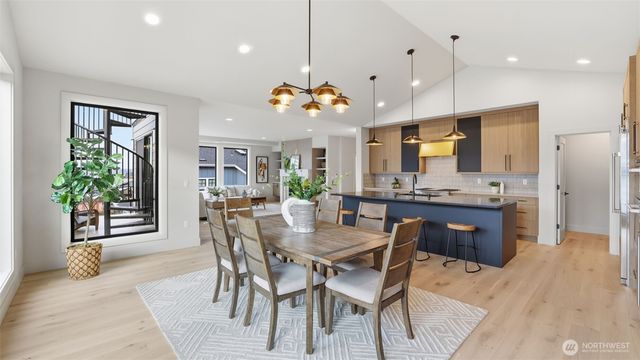1015 N 35th Street, Renton, WA 98056