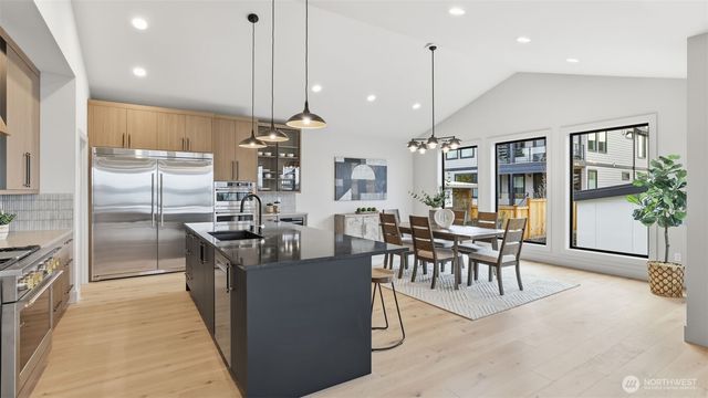 1015 N 35th Street, Renton, WA 98056
