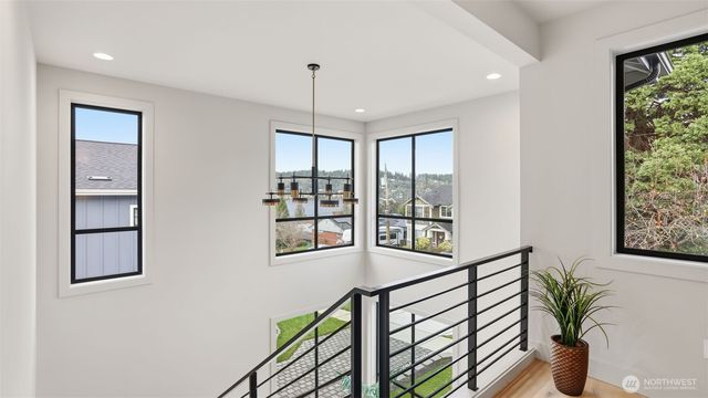 1015 N 35th Street, Renton, WA 98056