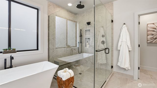 1015 N 35th Street, Renton, WA 98056