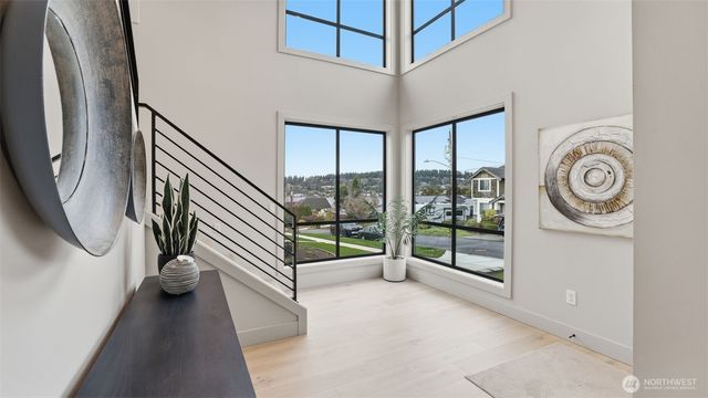 1015 N 35th Street, Renton, WA 98056