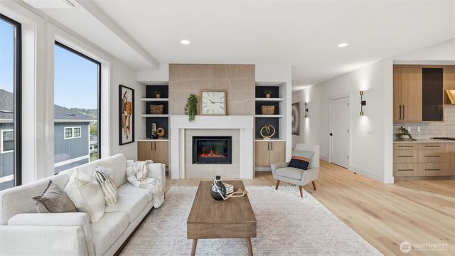 1015 N 35th Street, Renton, WA 98056