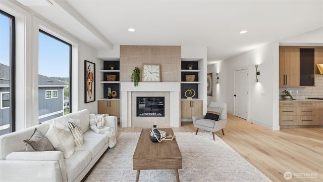 1015 N 35th Street, Renton, WA 98056
